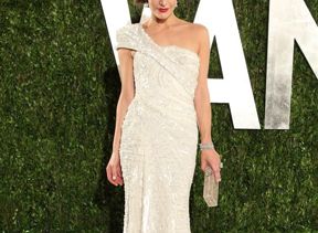 5 Knock-Out Wedding-Worthy Oscar Dresses