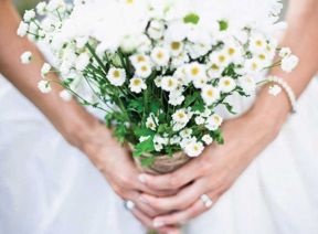 Wedding Flowers: How To Work Wildflowers Into Your Wedding Day