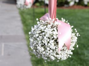 20 Ways To Incorporate Baby's Breath Into Your Wedding