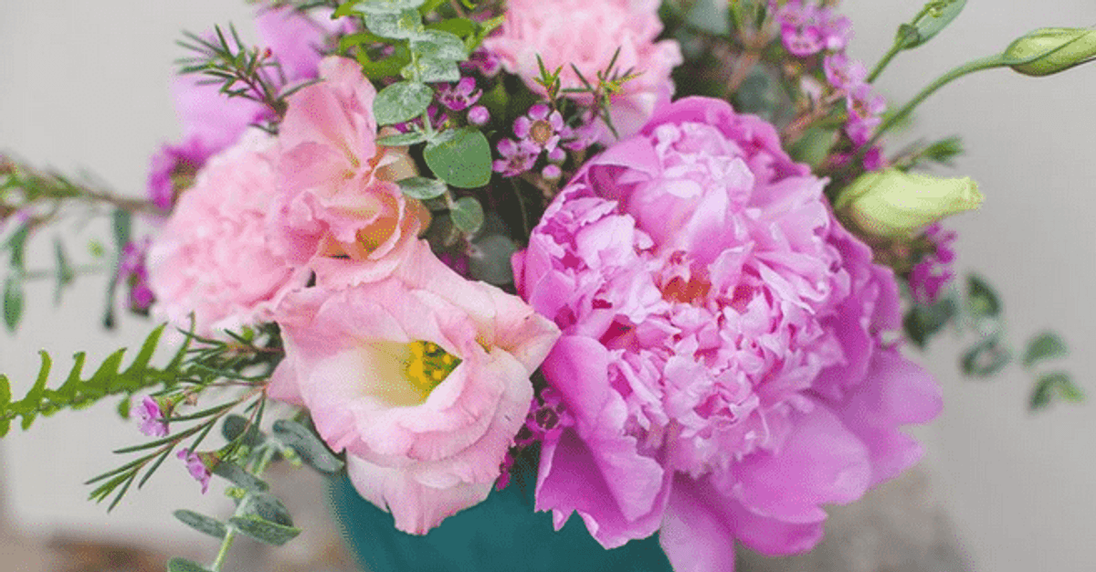 Essential Tips To Keep Your Wedding Flowers From Wilting Weddingbells