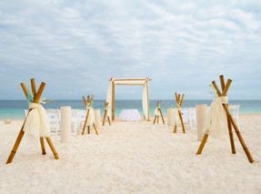 Destination Wedding Logistics: The Nitty-Gritty Details of Marrying Abroad