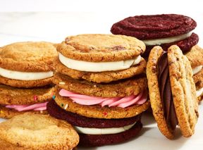 Cool Ways To Incorporate Cookies Into Your Wedding