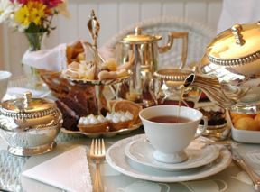 How To Throw The Perfect Royal Wedding Viewing Party