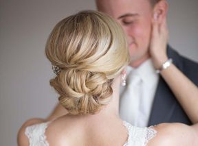 10 Gorgeous Bridal Updos That Are Timeless And Classic