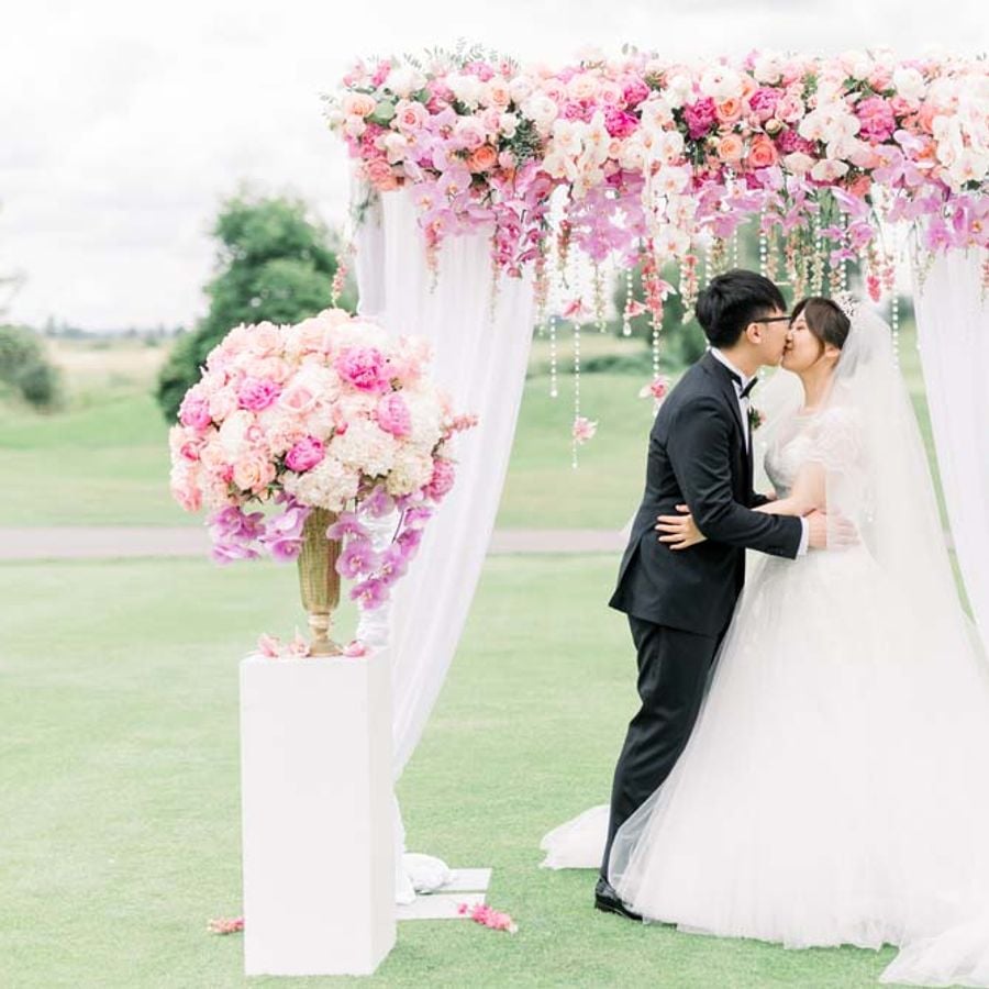 An Elegant Pink and Champagne Wedding in Vancouver